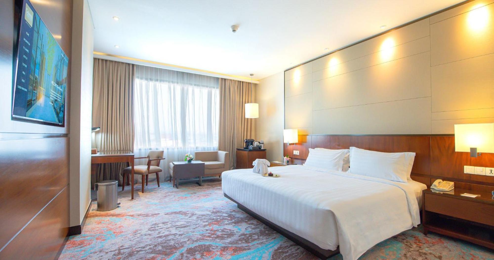 Gumaya Tower Hotel Semarang Exteriér fotografie