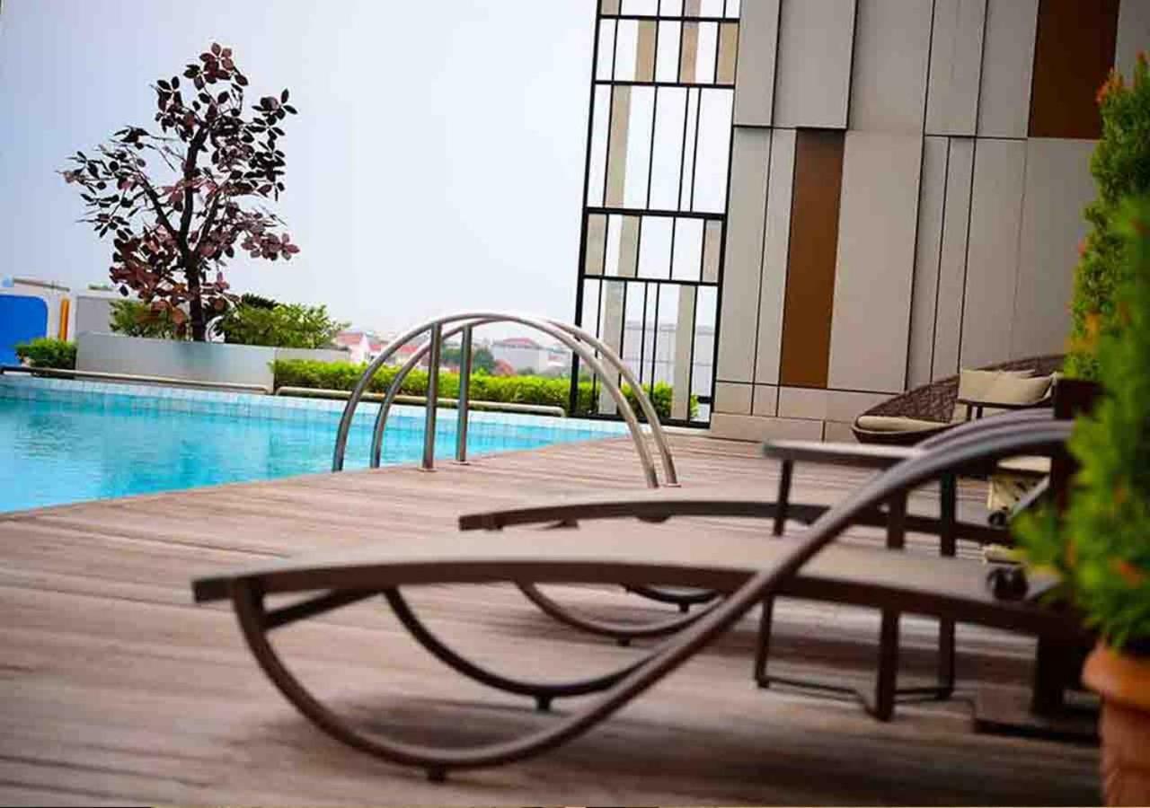 Gumaya Tower Hotel Semarang Exteriér fotografie